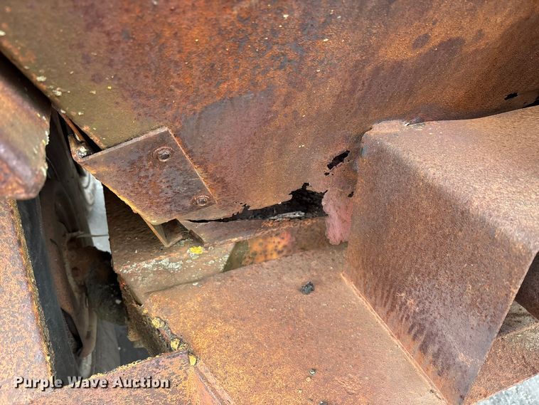 image for item DV0811 Asphalt reclaimer trailer