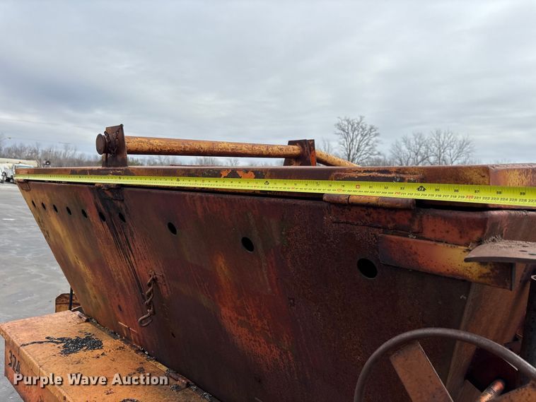 image for item DV0811 Asphalt reclaimer trailer