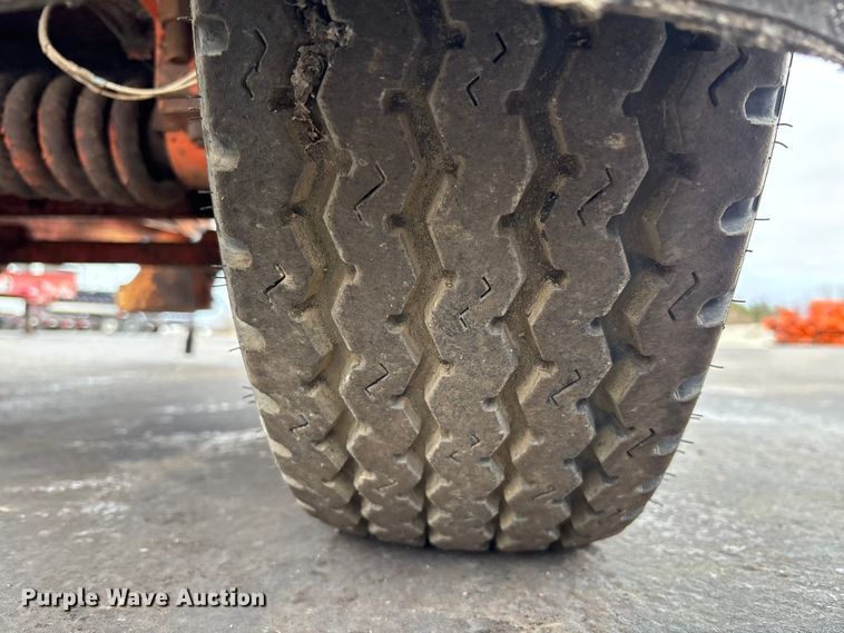 image for item DV0811 Asphalt reclaimer trailer