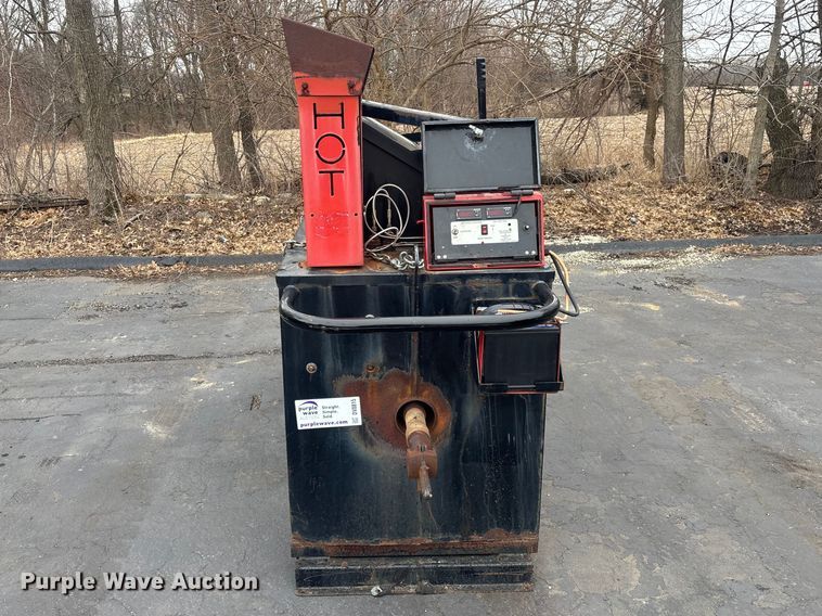 image for item DV0815 Cimline pothole patcher