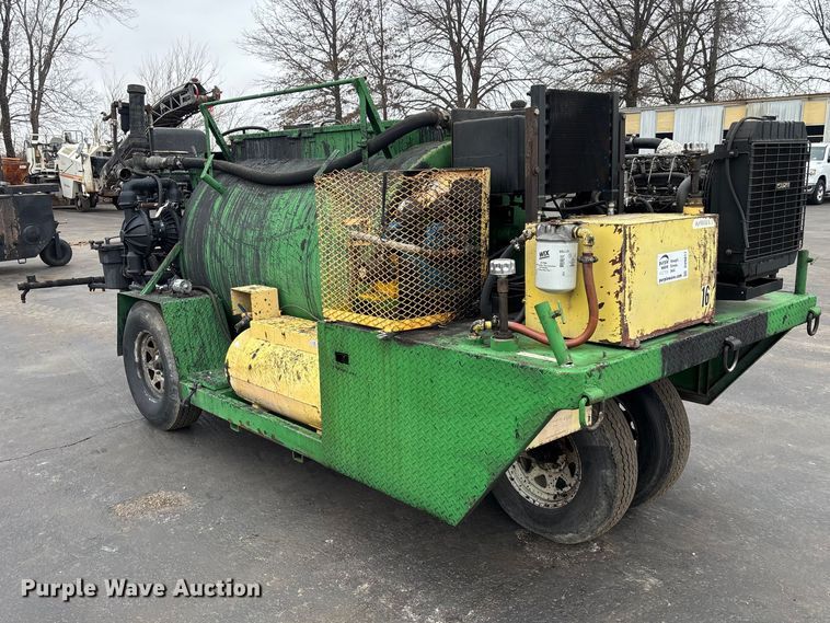 image for item DV0817 Maxima II seal coat machine