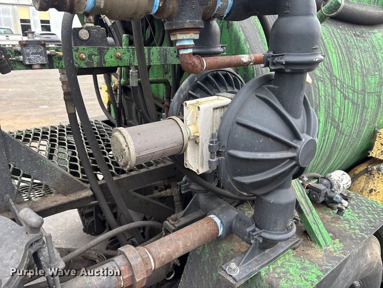 image for item DV0817 Maxima II seal coat machine