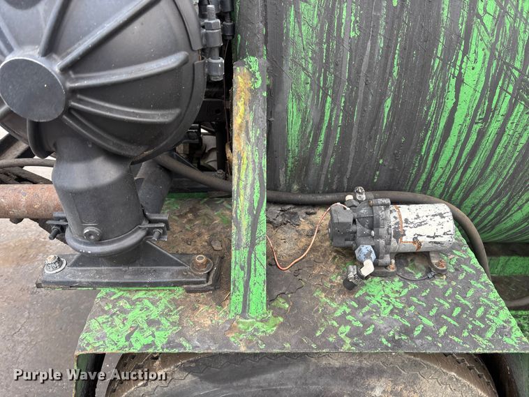 image for item DV0817 Maxima II seal coat machine