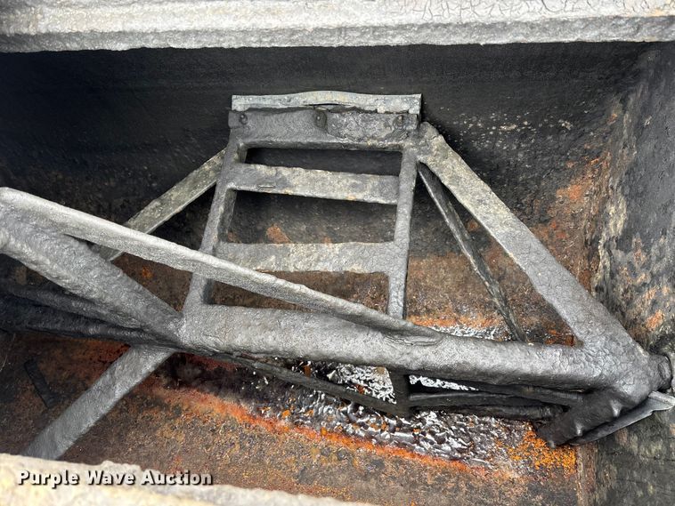 image for item DV0817 Maxima II seal coat machine