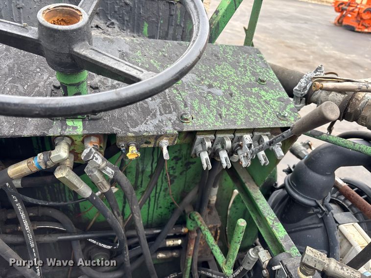 image for item DV0817 Maxima II seal coat machine