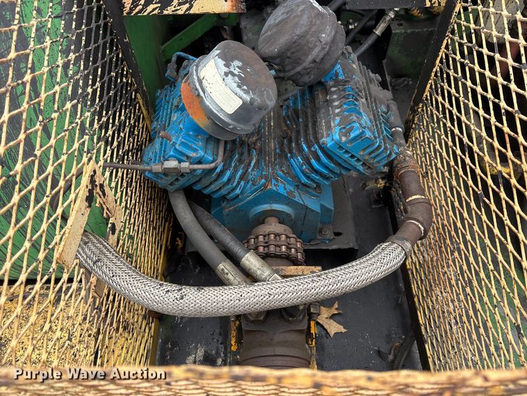 image for item DV0817 Maxima II seal coat machine