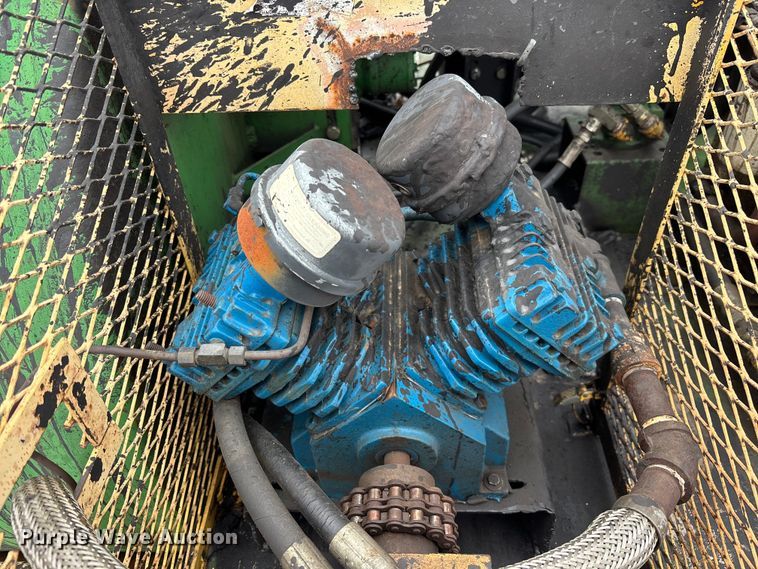 image for item DV0817 Maxima II seal coat machine