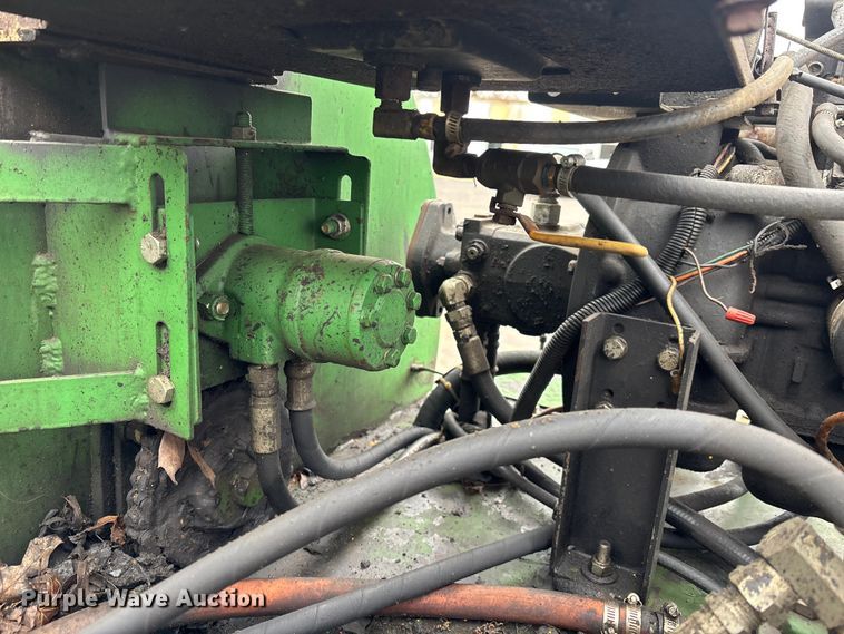 image for item DV0817 Maxima II seal coat machine