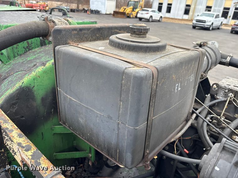 image for item DV0817 Maxima II seal coat machine