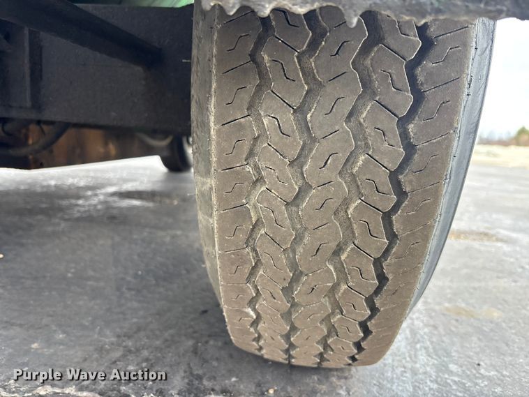 image for item DV0817 Maxima II seal coat machine