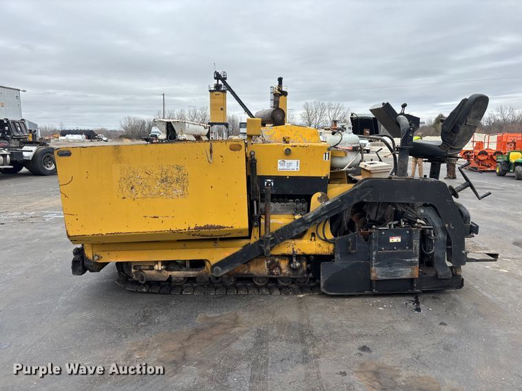 image for item DV0820 2006 Mauldin 1750-C paver