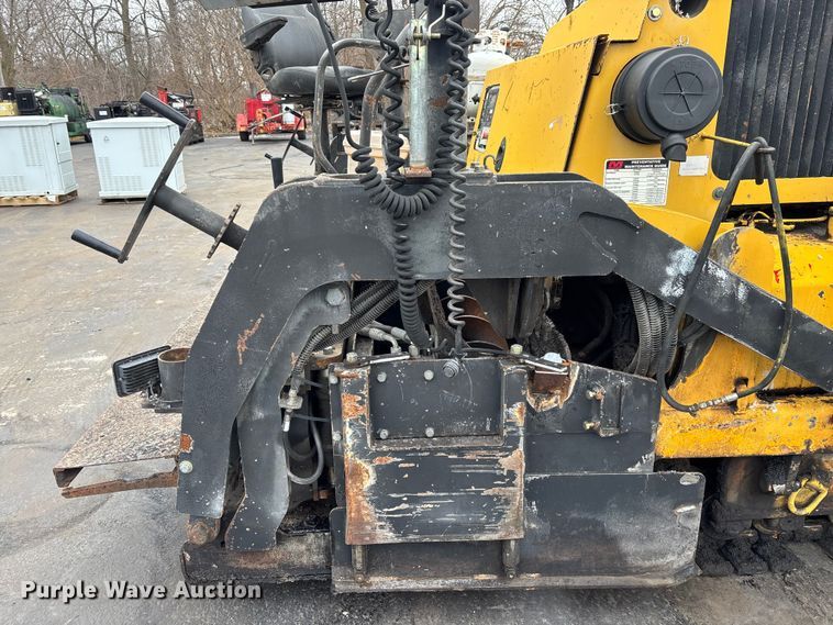 image for item DV0820 2006 Mauldin 1750-C paver