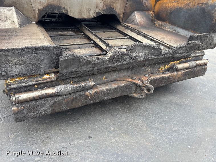 image for item DV0820 2006 Mauldin 1750-C paver