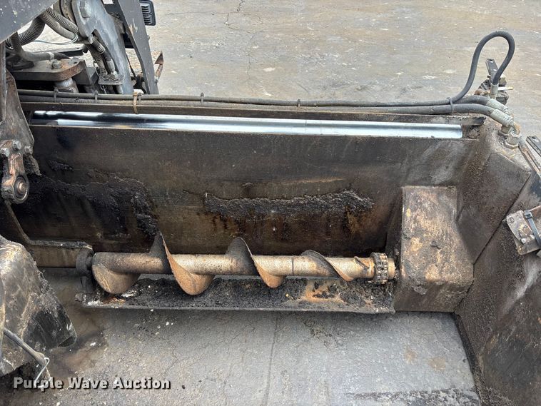 image for item DV0820 2006 Mauldin 1750-C paver