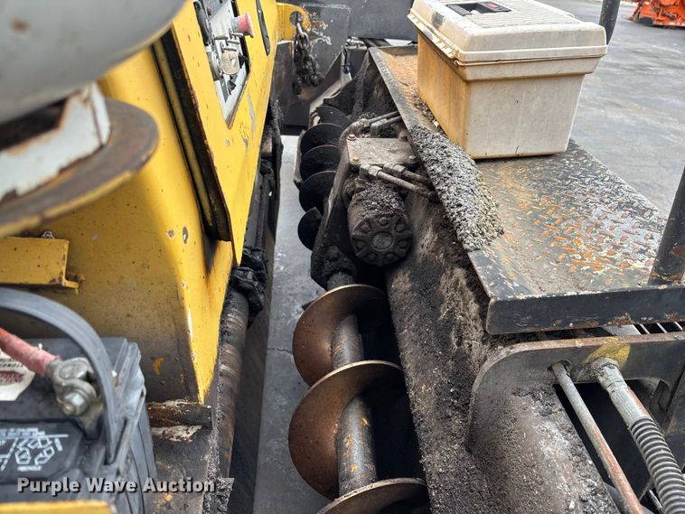 image for item DV0820 2006 Mauldin 1750-C paver