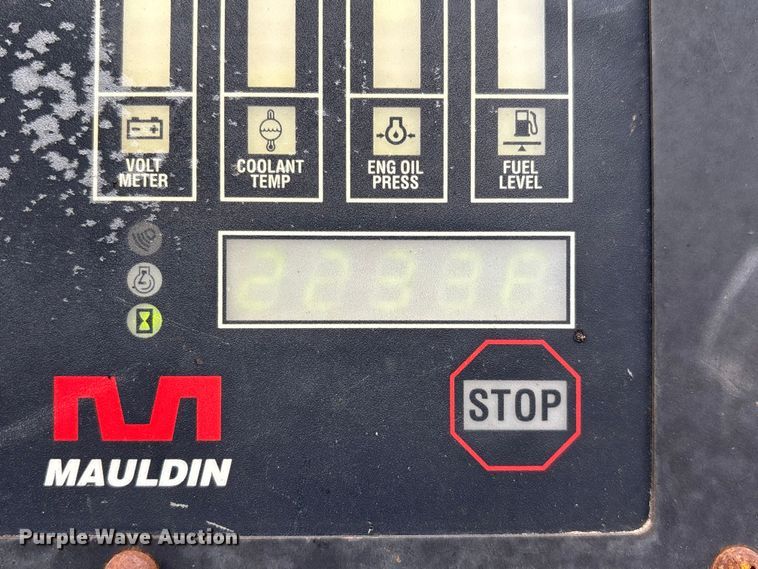 image for item DV0820 2006 Mauldin 1750-C paver