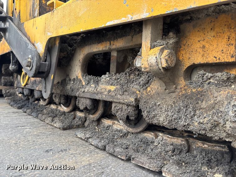 image for item DV0820 2006 Mauldin 1750-C paver