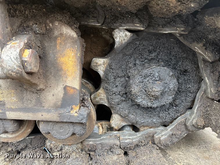 image for item DV0820 2006 Mauldin 1750-C paver