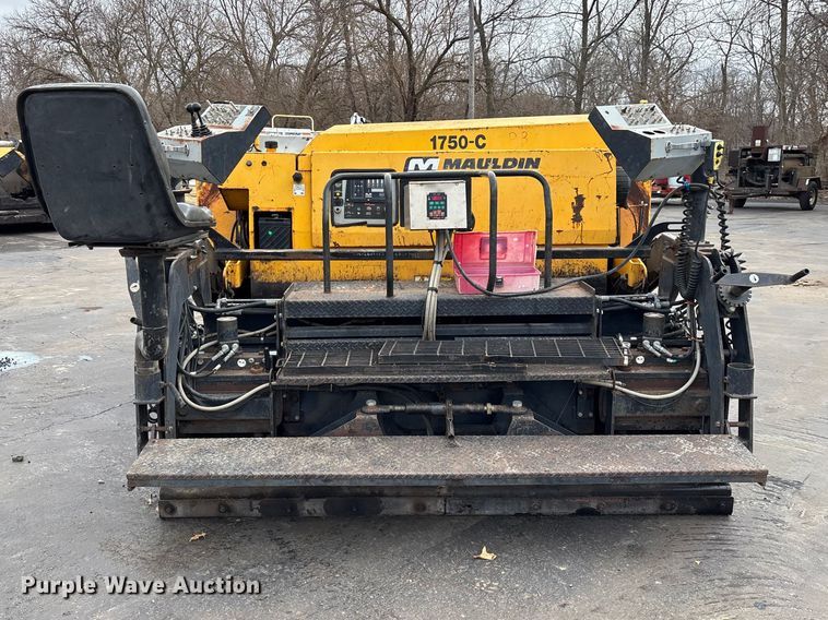 image for item DV0821 2005 Mauldin 1750-C paver