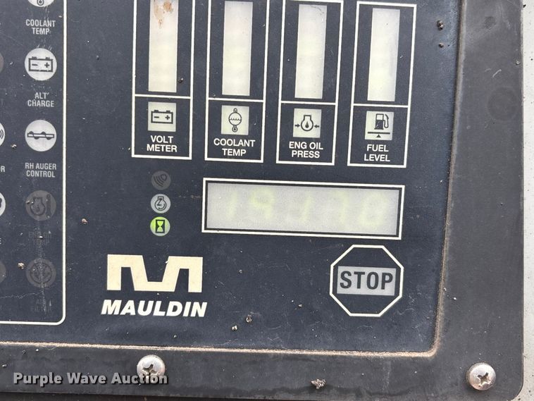 image for item DV0821 2005 Mauldin 1750-C paver