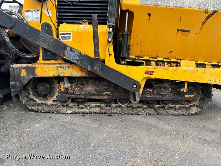 image for item DV0821 2005 Mauldin 1750-C paver