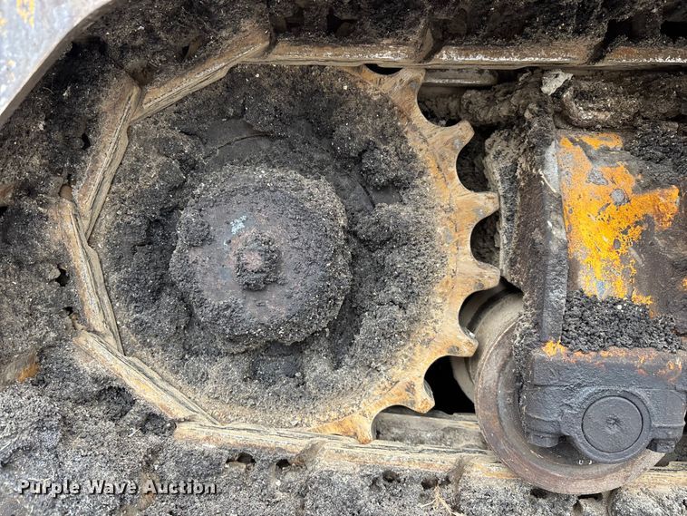 image for item DV0821 2005 Mauldin 1750-C paver