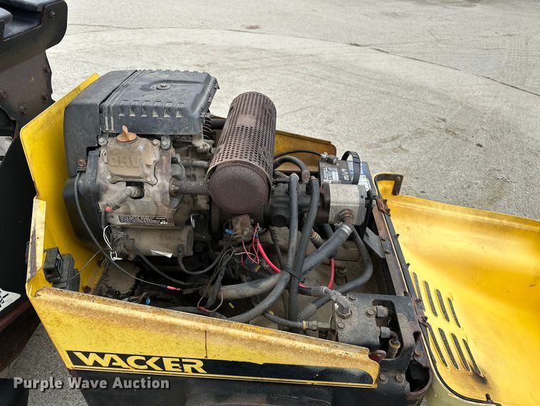 image for item DV0822 Wacker Neuson double drum vibratory roller