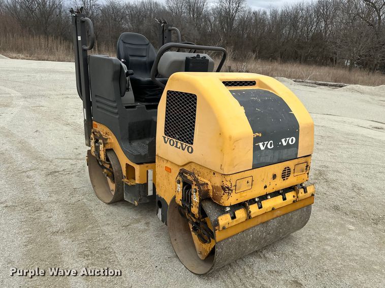 image for item DV0823 2012 Volvo DD16 double drum vibratory roller