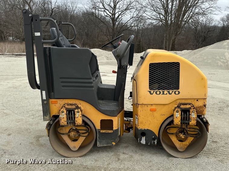 image for item DV0823 2012 Volvo DD16 double drum vibratory roller