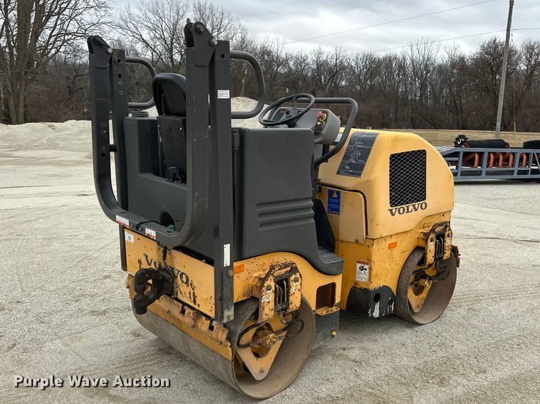 image for item DV0823 2012 Volvo DD16 double drum vibratory roller