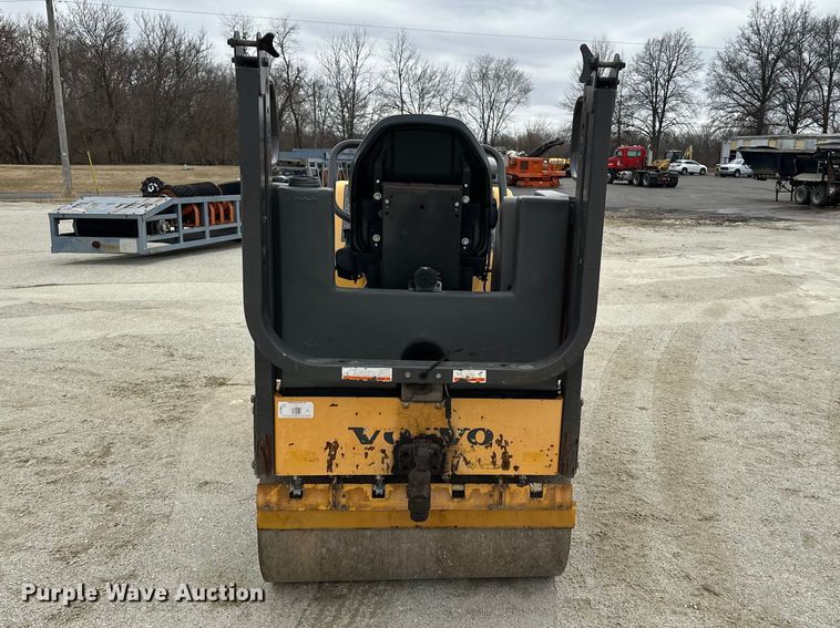 image for item DV0823 2012 Volvo DD16 double drum vibratory roller