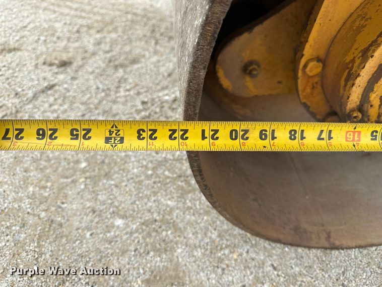 image for item DV0823 2012 Volvo DD16 double drum vibratory roller