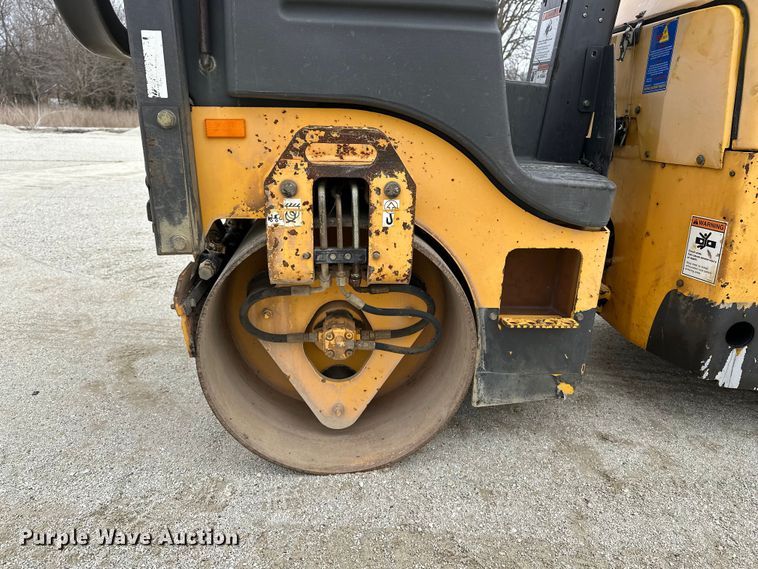 image for item DV0823 2012 Volvo DD16 double drum vibratory roller