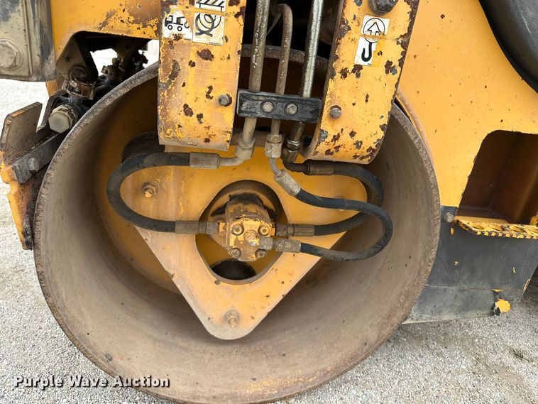 image for item DV0823 2012 Volvo DD16 double drum vibratory roller