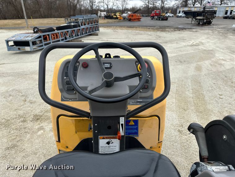 image for item DV0823 2012 Volvo DD16 double drum vibratory roller