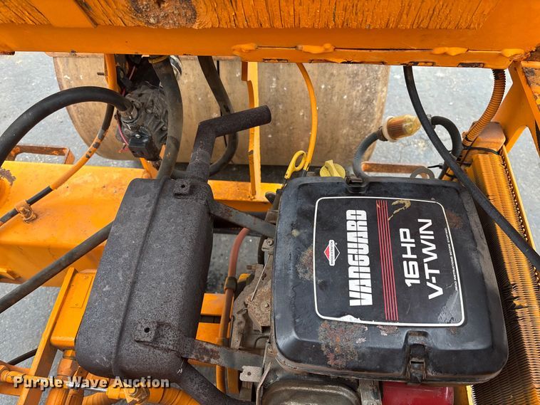 image for item DV0824 2002 Leeboy 300 double drum roller