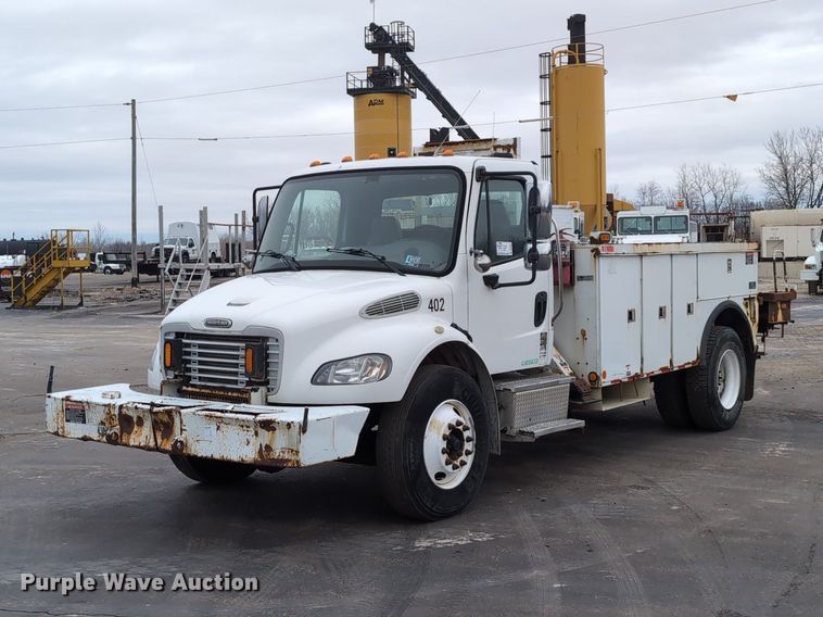image for item DV0827 2007 Freightliner M2 utility / service truck