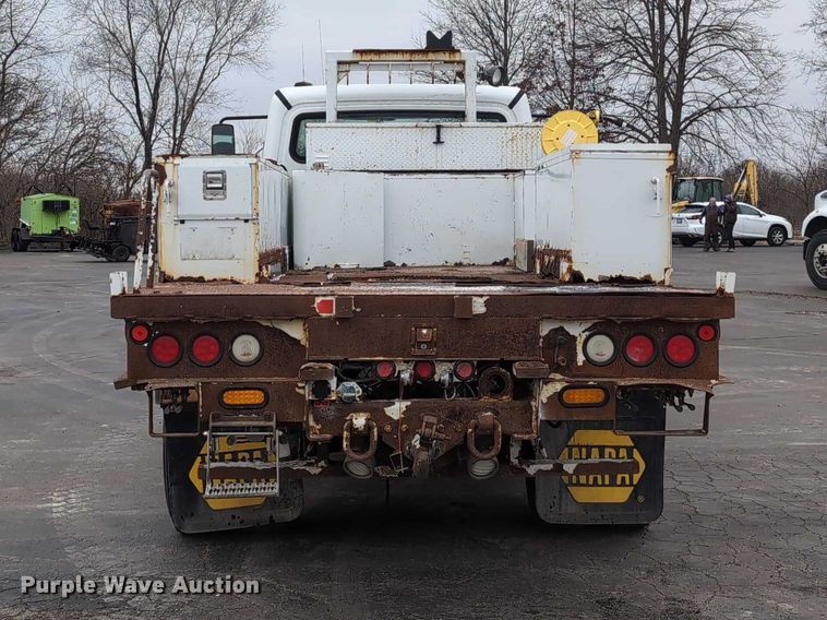 image for item DV0827 2007 Freightliner M2 utility / service truck