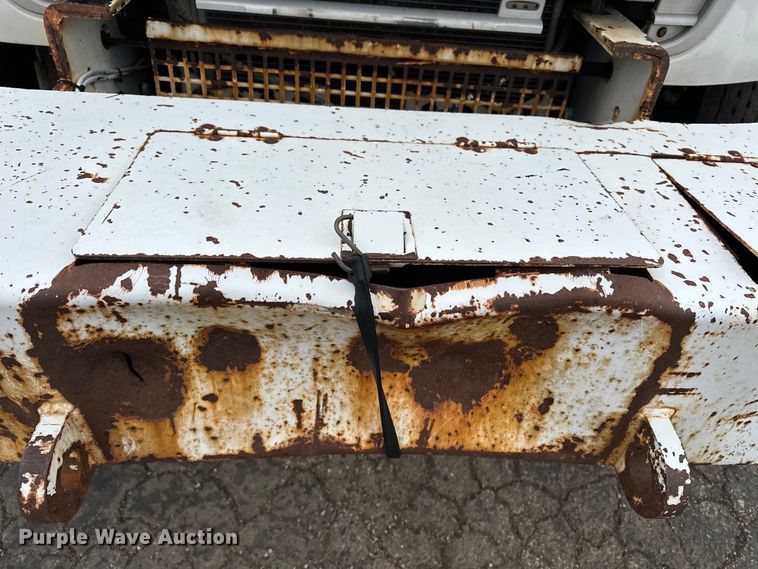 image for item DV0827 2007 Freightliner M2 utility / service truck