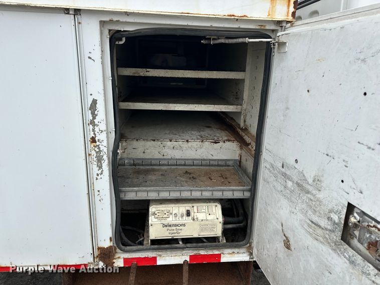 image for item DV0827 2007 Freightliner M2 utility / service truck