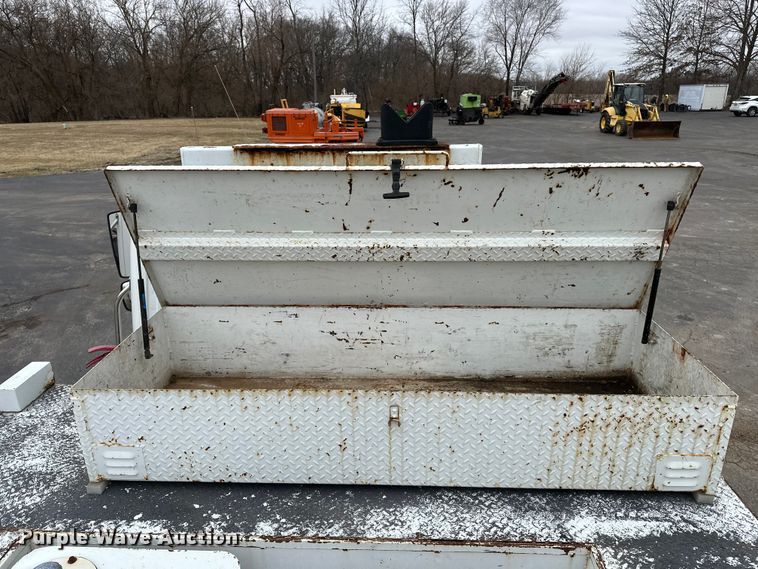 image for item DV0827 2007 Freightliner M2 utility / service truck