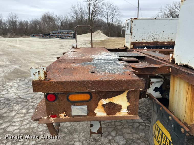 image for item DV0827 2007 Freightliner M2 utility / service truck