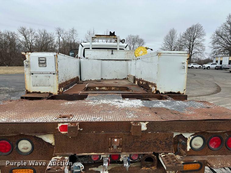 image for item DV0827 2007 Freightliner M2 utility / service truck