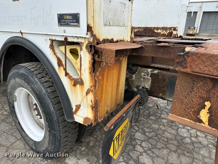 image for item DV0827 2007 Freightliner M2 utility / service truck