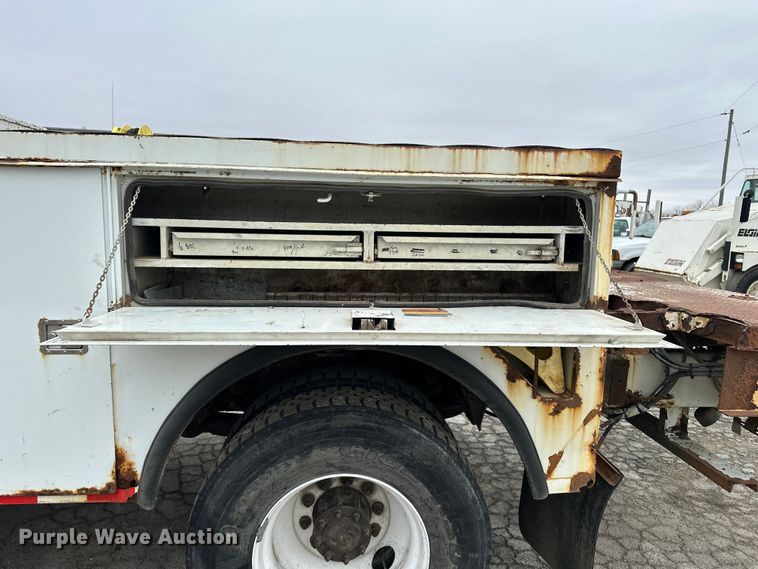 image for item DV0827 2007 Freightliner M2 utility / service truck