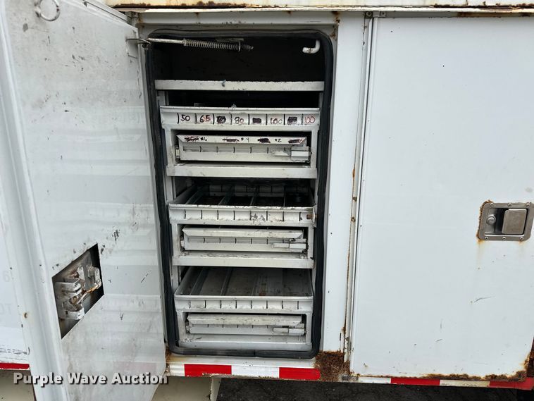 image for item DV0827 2007 Freightliner M2 utility / service truck