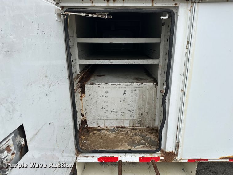 image for item DV0827 2007 Freightliner M2 utility / service truck