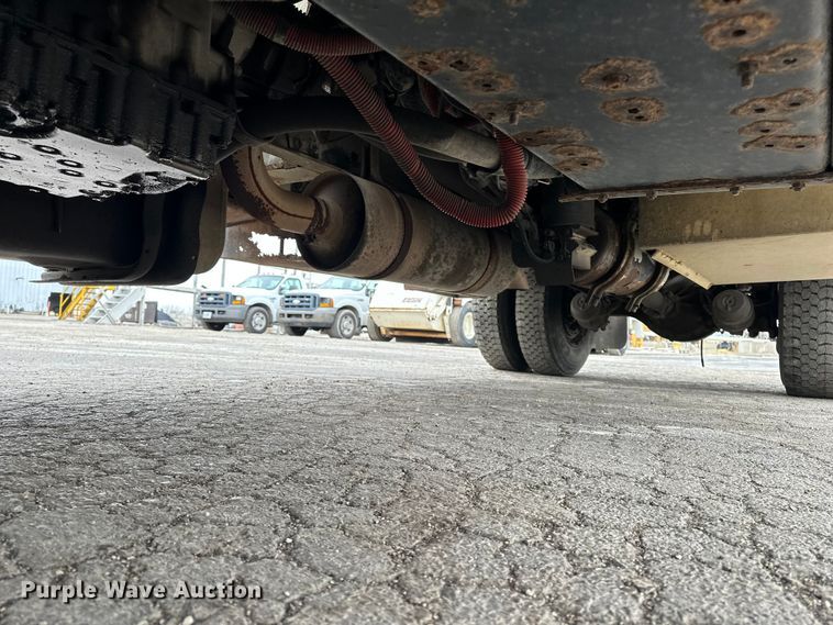 image for item DV0827 2007 Freightliner M2 utility / service truck