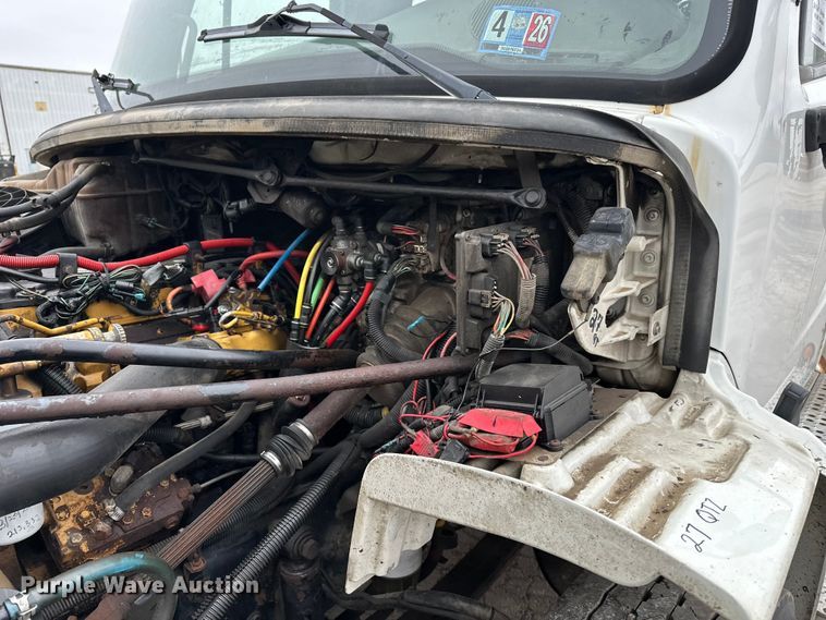 image for item DV0827 2007 Freightliner M2 utility / service truck