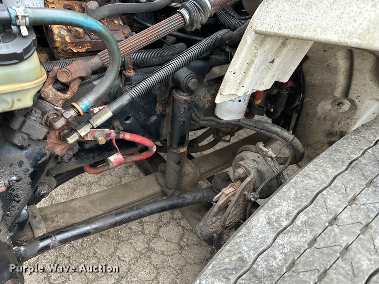 image for item DV0827 2007 Freightliner M2 utility / service truck